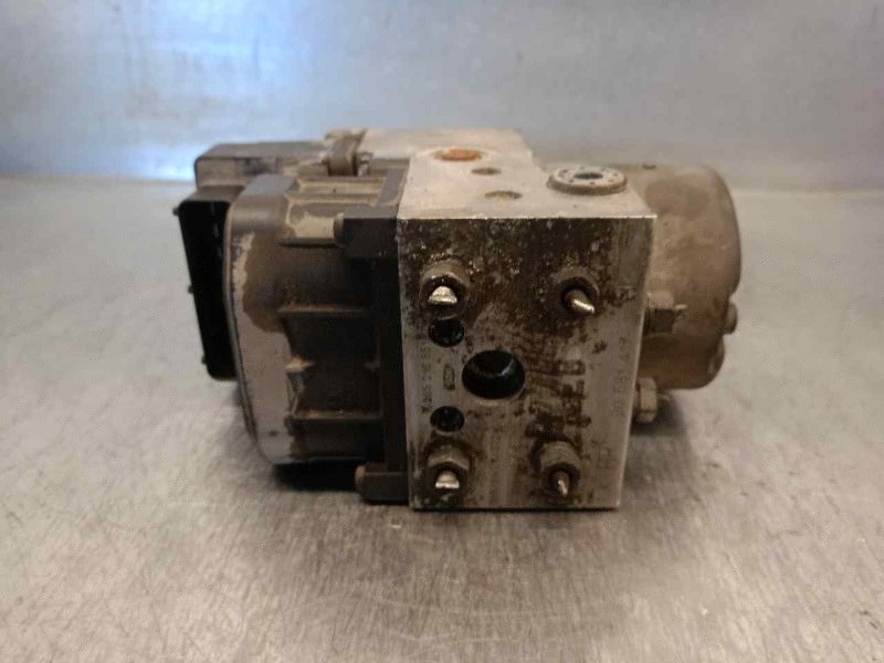 Recambio de abs para opel zafira a elegance referencia OEM IAM 90581417 0265216651 BOSCH
