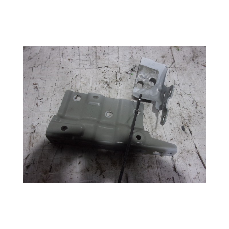 Recambio de aleta delantera izquierda para dacia sandero 0.9 tce cat referencia OEM IAM  631437269R 