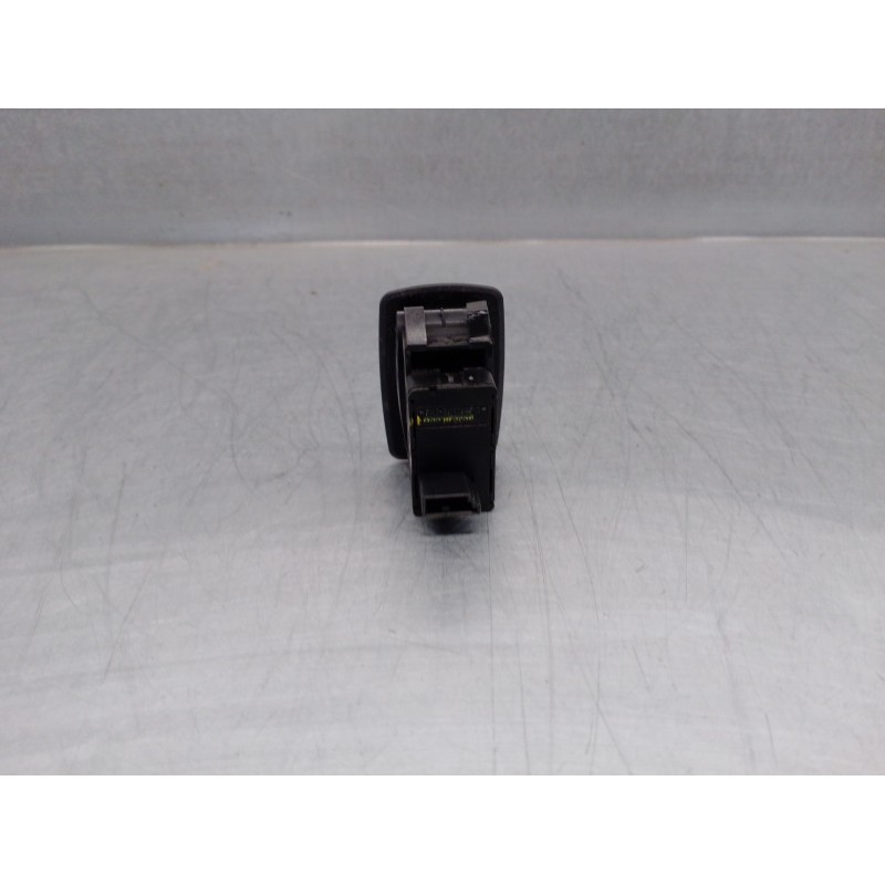 Recambio de mando elevalunas trasero derecho para bmw x5 (e70) 3.0 turbodiesel cat referencia OEM IAM 6945874 15939900 