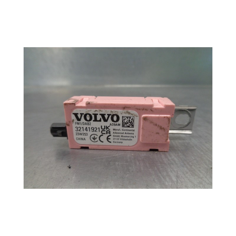 Recambio de antena para volvo xc60 referencia OEM IAM 32141921  