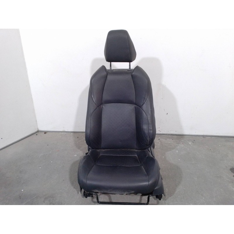 Recambio de asiento delantero izquierdo para toyota c-hr referencia OEM IAM 71072F4100C2 CUERO NEGRO 5 PUERTAS