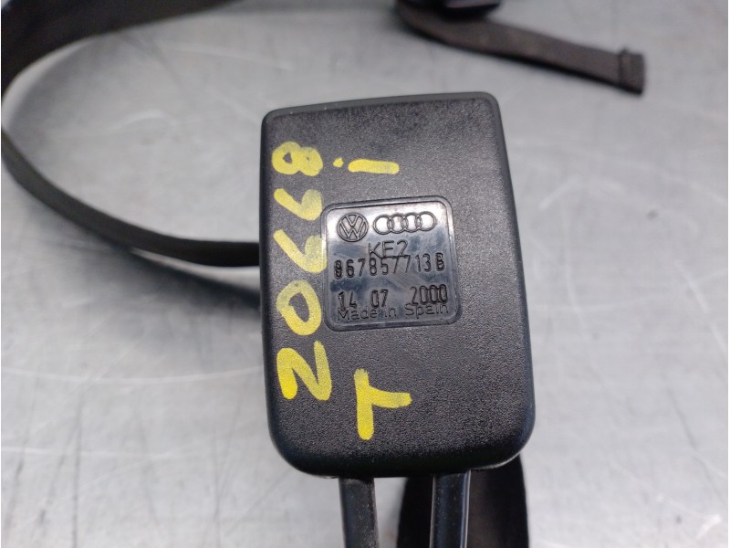 Recambio de cinturon seguridad trasero central para seat ibiza (6k1) 1.4 referencia OEM IAM 867857713B  5 PUERTAS