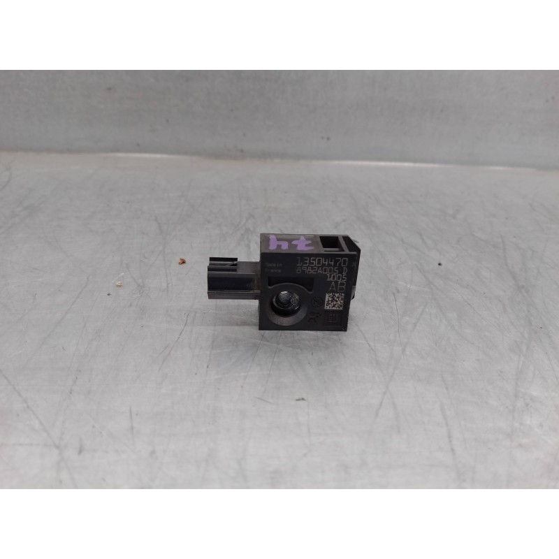 Recambio de sensor impacto para opel zafira tourer 1.6 cdti dpf referencia OEM IAM 13504470 8EAE18205D GM