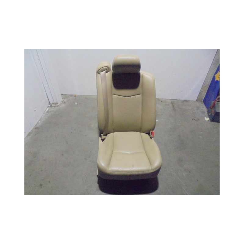 Recambio de asiento delantero derecho para cadillac srx v6 elegance referencia OEM IAM  CUERO BEIGE 5 PUERTAS