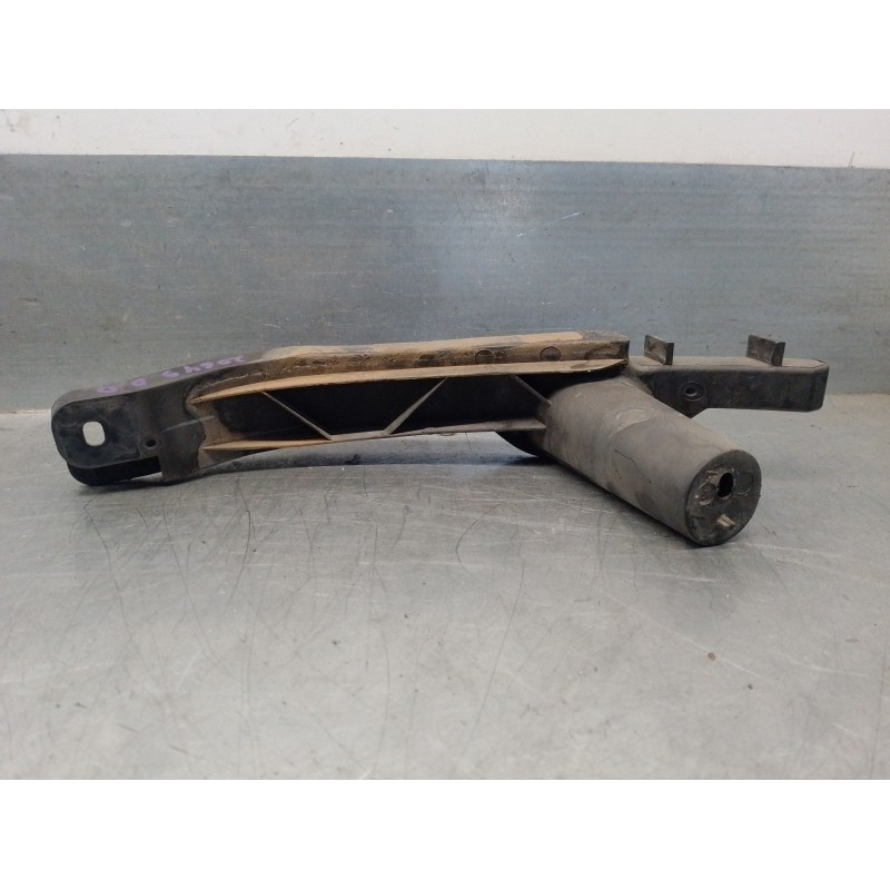 Recambio de molduras delanteras para volkswagen jetta (1k2) 2.0 tdi referencia OEM IAM 1K0807890B  