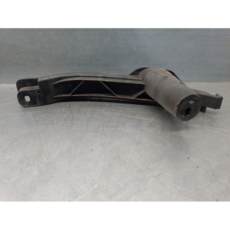 Recambio de molduras delanteras para volkswagen jetta (1k2) 2.0 tdi referencia OEM IAM 1K0807889B  