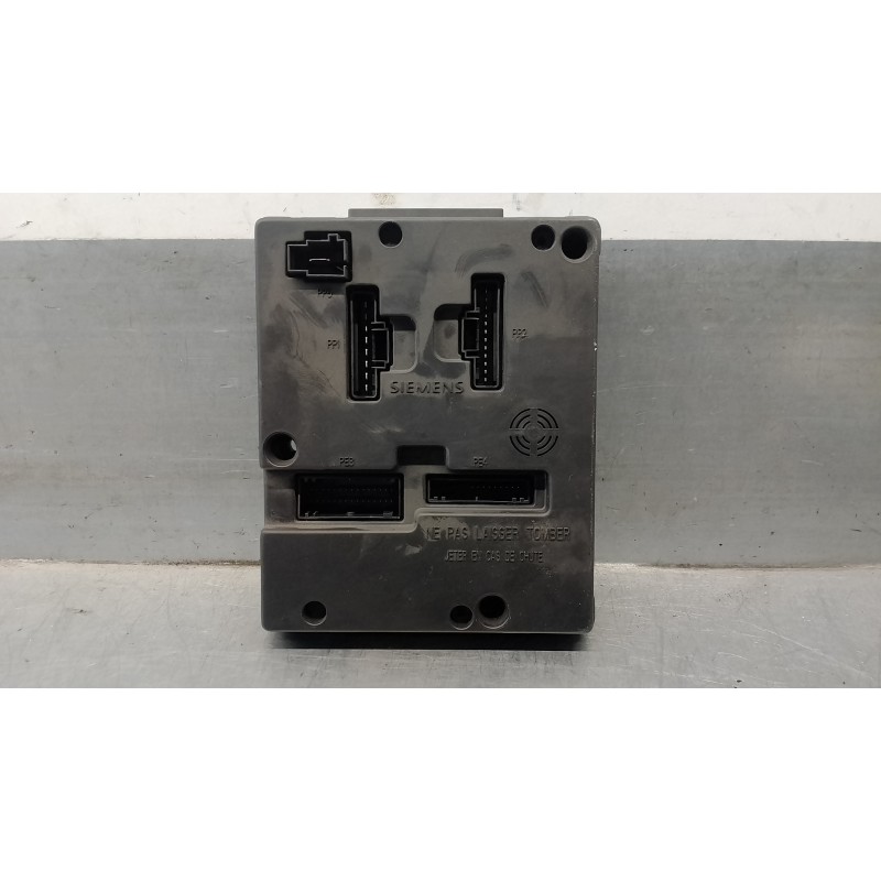 Recambio de caja reles / fusibles para renault megane i scenic (ja0) 1.9 dti diesel cat referencia OEM IAM 7703297929 S108502300