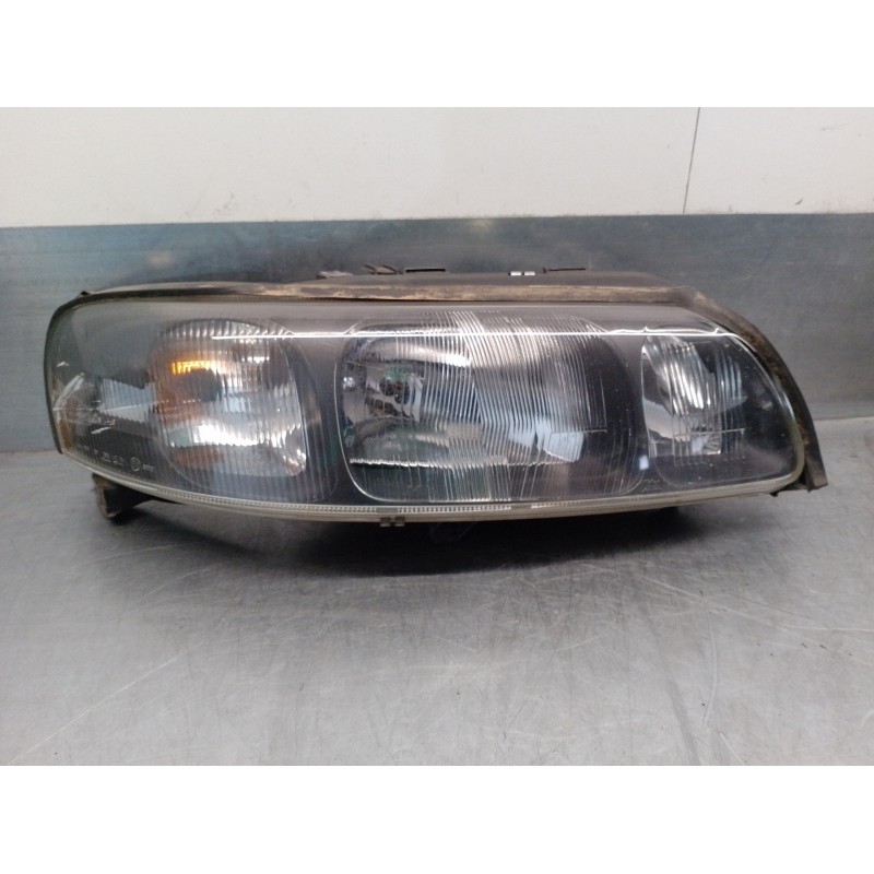 Recambio de faro derecho para volvo s60 berlina 2.4 cat referencia OEM IAM 89014872 043495 VALEO