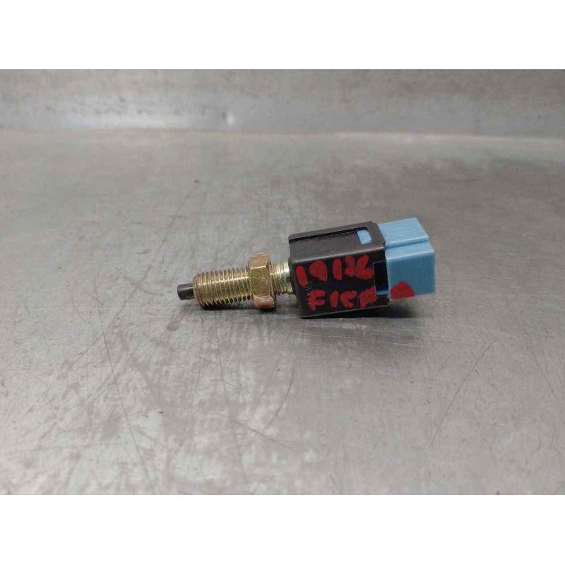 Recambio de interruptor para nissan serena (c23m) 2.3 diesel referencia OEM IAM 2532075A00 