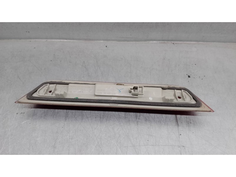Recambio de luz central de freno para dodge journey 2.0 16v crd cat referencia OEM IAM 05116302A  