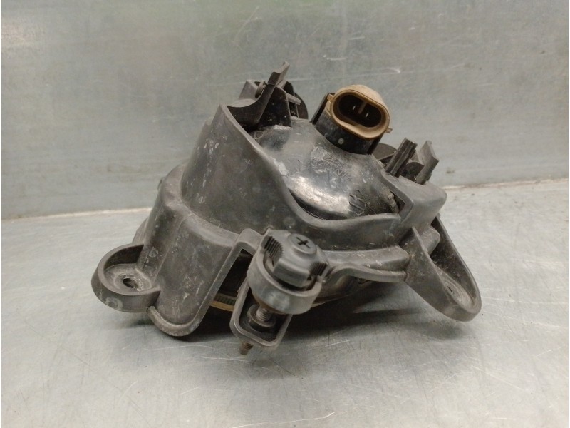 Recambio de faro antiniebla derecho para kia sorento 2.5 crdi referencia OEM IAM 922023E011  