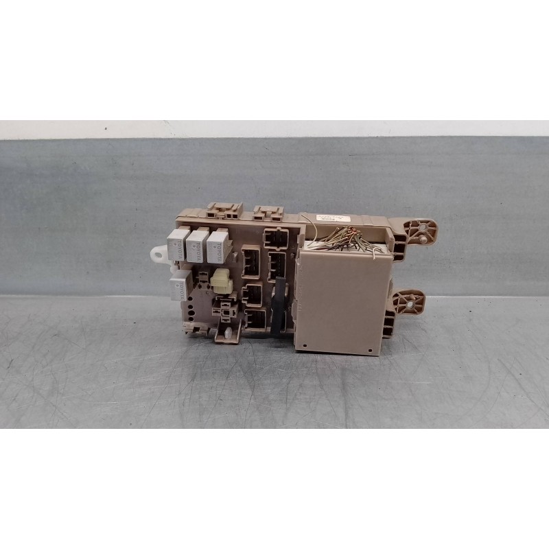 Recambio de caja reles / fusibles para toyota corolla (e12) 1.4 turbodiesel cat referencia OEM IAM 6J2602669092 