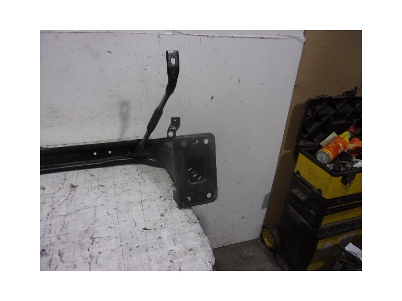 Recambio de refuerzo paragolpes delantero para bmw x5 (e70) 3.0 turbodiesel referencia OEM IAM 51117229085 DE HIERRO 