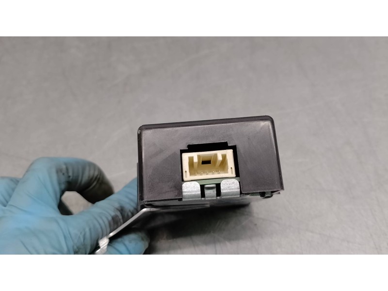Recambio de modulo electronico para toyota yaris 1.0 cat referencia OEM IAM 897410D080D VZS000042251 VALEO