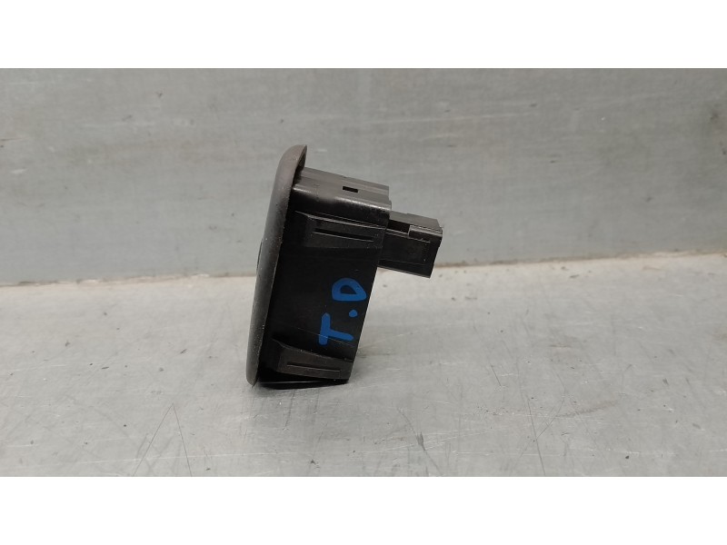 Recambio de mando elevalunas trasero derecho para peugeot 207 1.6 16v referencia OEM IAM 96548609  