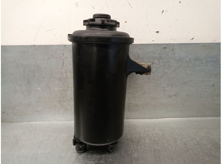 Recambio de deposito servo para bmw x5 (e70) 3.0 turbodiesel referencia OEM IAM 10617211 32416782286 GEIGER TECHNIK