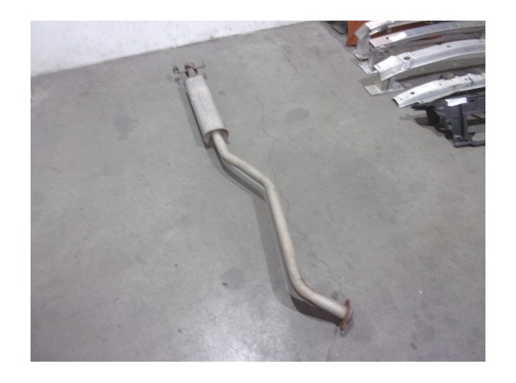 Recambio de tubo escape central para opel vectra b berlina 1.6 16v referencia OEM IAM 852397 