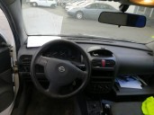 opel corsa c del año 2001