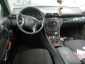 mercedes-benz clase c (w203) berlina del año 2004