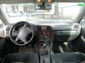 volvo s40 berlina del año 1999