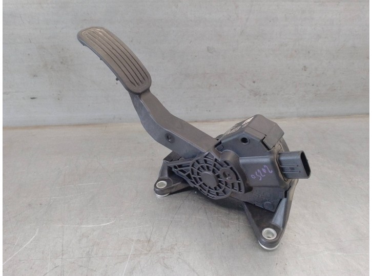 Recambio de pedal acelerador para toyota yaris 1.5 16v cat referencia OEM IAM 78110K0030  