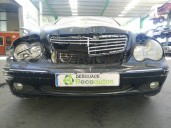 mercedes-benz clase c (w203) berlina del año 2001