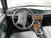 mercedes-benz clase c (w201) berlina del año 1992
