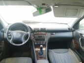 mercedes-benz clase c (w203) berlina del año 2001