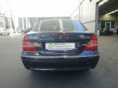 mercedes-benz clase c (w203) berlina del año 2001