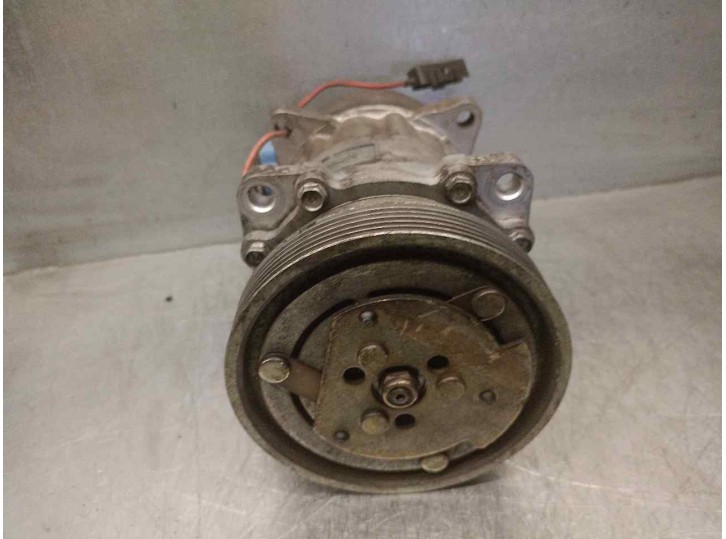 Replacement air conditioning compressor for renault 19 (1989...) 1.7 OEM IAM reference 77008631150 SD709 SANDEN