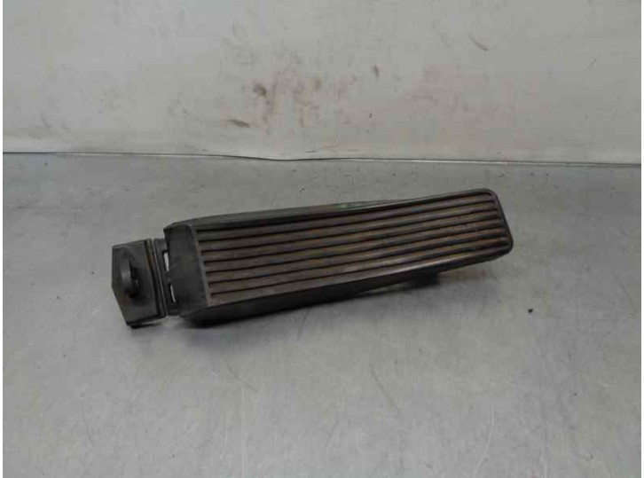 Recambio de pedal acelerador para mercedes-benz clase e (w114/w115) berlina 240 d referencia OEM IAM 1163010082 