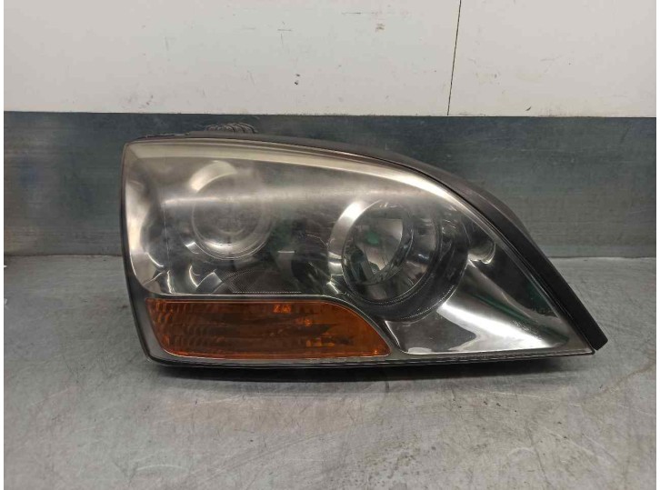 Replacement right headlight for kia sorento 2.5 crdi OEM IAM reference 921023E5XX 5 DOORS
