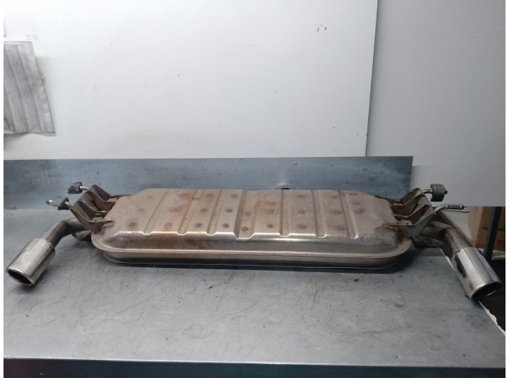 Recambio de silenciador trasero para mazda 3 sedán (bp) referencia OEM IAM PE7040100B CESTA 5