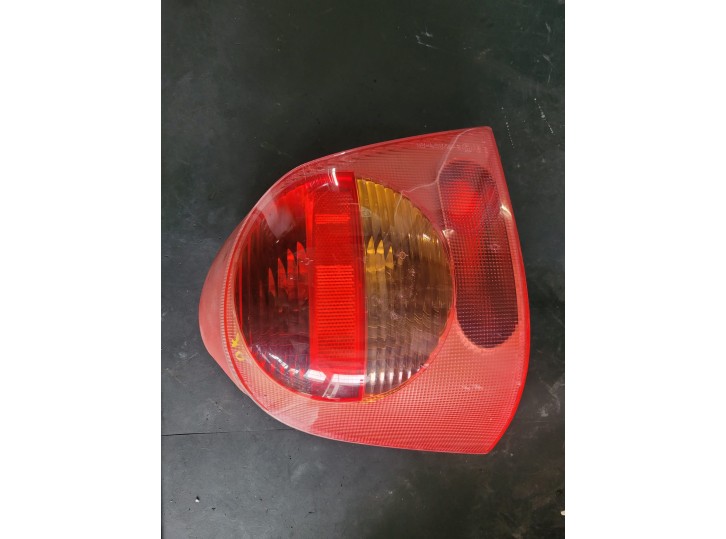 Recambio de piloto trasero izquierdo para renault twingo (co6) 1.2 referencia OEM IAM 7700426319 7700426319 