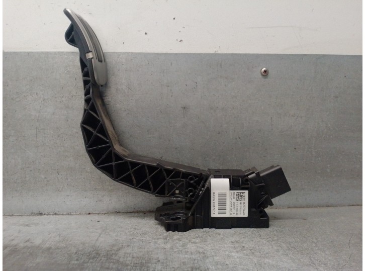 Recambio de pedal acelerador para peugeot 2008 (p1) gt line referencia OEM IAM 9827704480 6PV01352401 