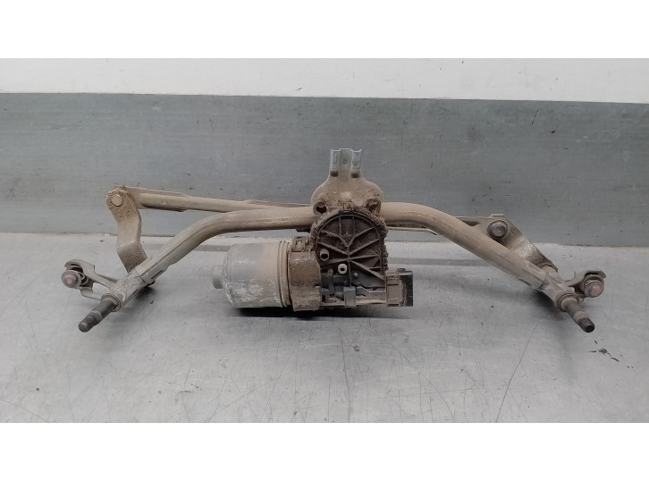 Recambio de motor limpia trasero para peugeot 207 1.6 16v referencia OEM IAM 9650380780 3397020769 BOSCH
