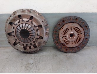 Recambio de kit embrague para toyota yaris 1.0 cat referencia OEM IAM 312100H050 312100H050 312500D240 LUK