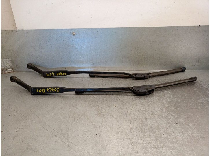 Recambio de brazo limpia delantero derecho para opel vectra b berlina 1.6 16v referencia OEM IAM 90504174 6272451 - 6272453 