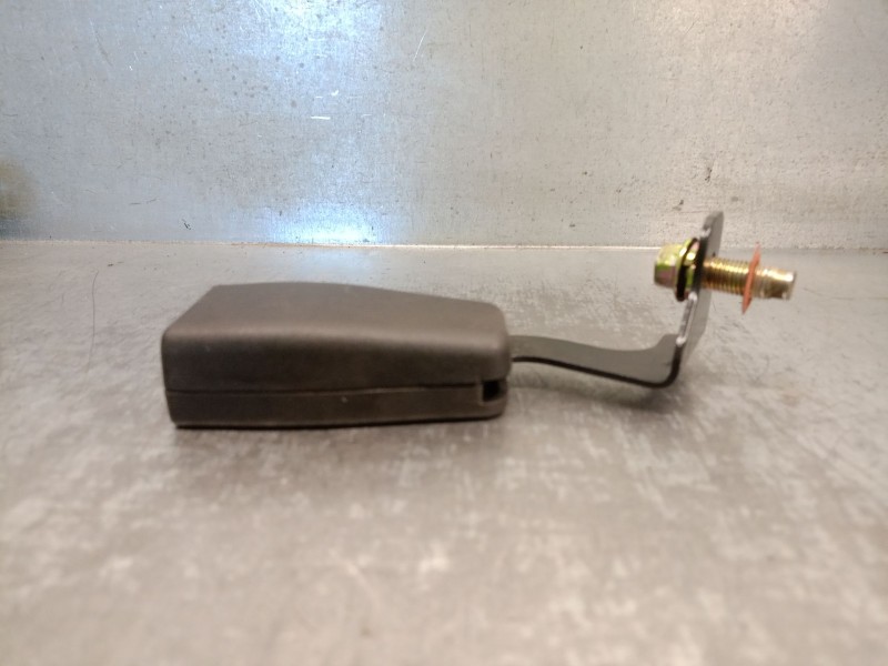 Recambio de enganche cinturon para hyundai coupe (gk) 1.6 fx referencia OEM IAM 898402C000LK 898402C000LK TRASERO DERECHO