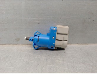 Recambio de interruptor para ford puma 1.0 ecoboost cat referencia OEM IAM 8T4T96854AA  