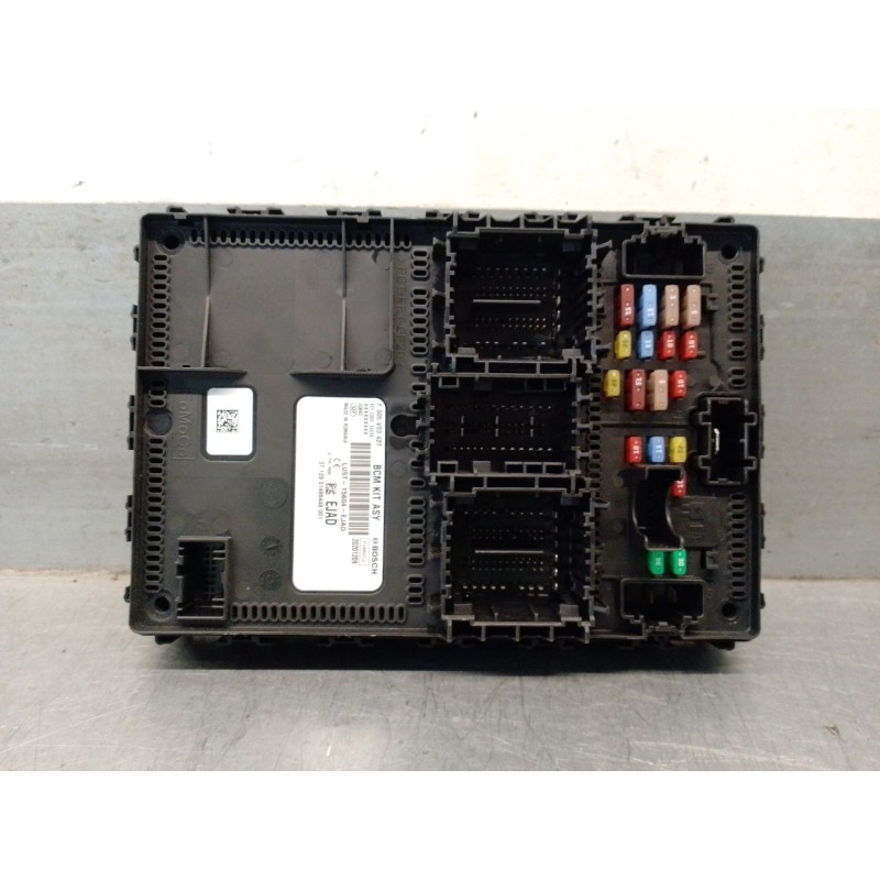 Recambio de caja reles / fusibles para ford puma 1.0 ecoboost cat referencia OEM IAM LU5T15604EJAD F005V03427 BOSCH