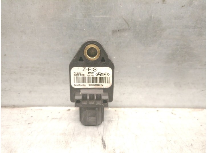 Replacement impact sensor for Hyundai i30CW 1.6 CRDi CAT OEM IAM reference 959201H100 TRW