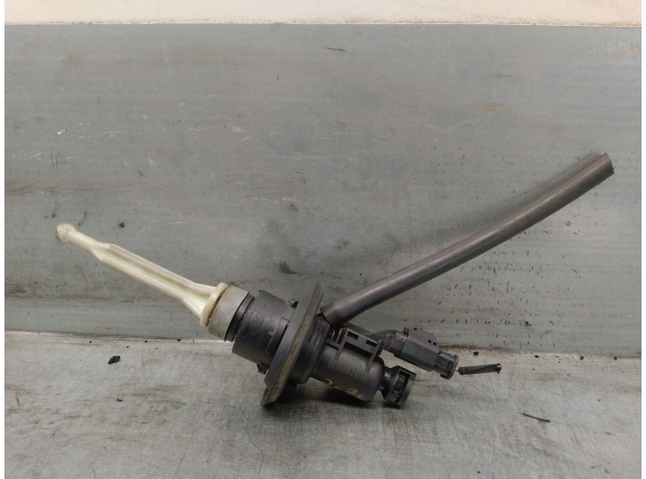 Recambio de bombin embrague para citroën c4 grand picasso 2.0 blue-hdi fap referencia OEM IAM 9674259380 9674259380 VALEO