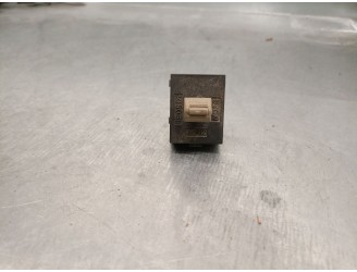 Recambio de mando elevalunas trasero izquierdo para jeep gr.cherokee (wj/wg) 3.1 td cat referencia OEM IAM 5HB57XT5AA 5HB57XT5AA