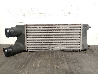 Recambio de intercooler para peugeot partner kombi 1.6 referencia OEM IAM 9682434580  M133920C VALEO
