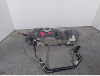 Recambio de deposito combustible para toyota land cruiser (j15) 3.0 turbodiesel cat referencia OEM IAM 7711135410 7711135410 