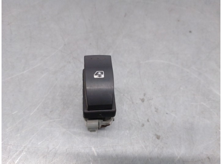 Recambio de mando elevalunas delantero izquierdo para renault master ii phase 2 caja cerrada 2.5 dci diesel cat referencia OEM I