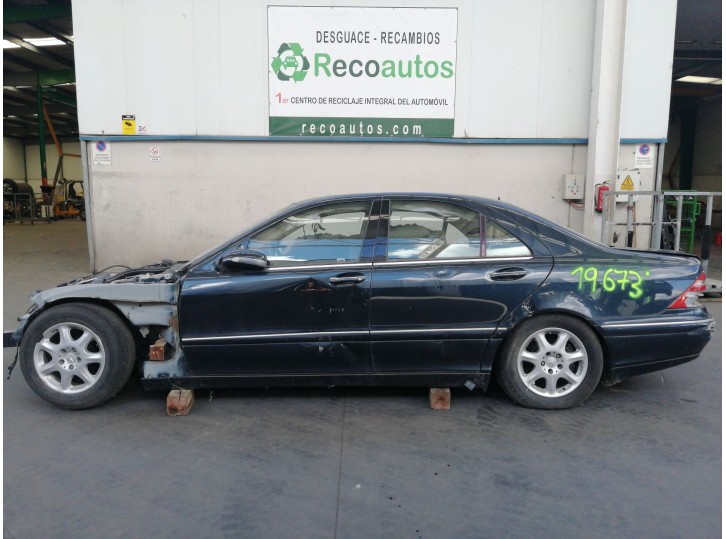 mercedes-benz clase s (w220) berlina del año 2000
