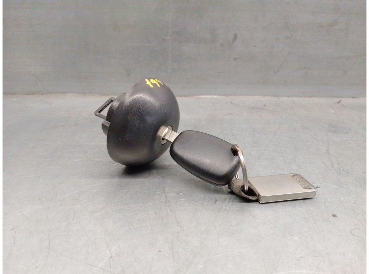 Recambio de tapon combustible para renault master ii phase 2 caja cerrada 2.5 dci diesel cat referencia OEM IAM 7701471585 