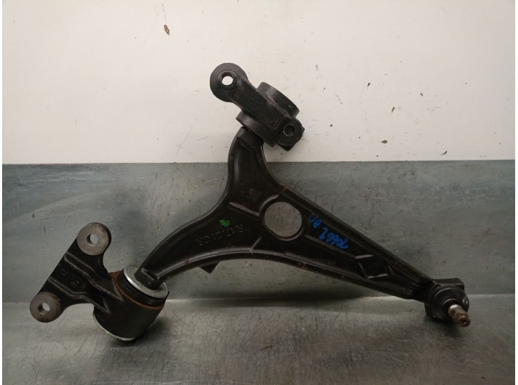 Replacement front right lower suspension arm for Citroën C8 2.0 16V CAT (RFN / EW10J4) OEM IAM reference 3521T2 352